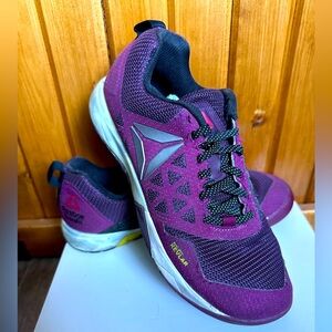 REEBOK Nano 6 CrossFit Shoes - Gently Used Women’s US 7. Burgundy Color.